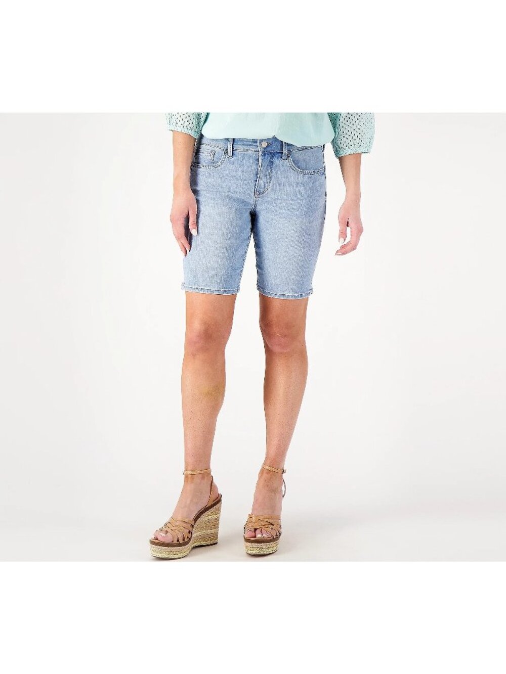 NYDJ Ella Shorts Size 22W Sideseam Slits Lift Tuck Technology Poetry Wash NEW